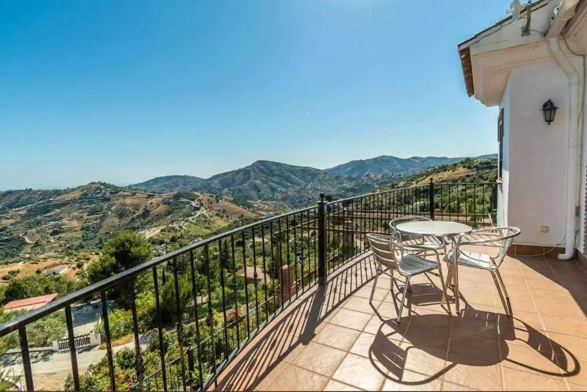 7-bedroom Villa In Frigiliana, Spain (520 M²)