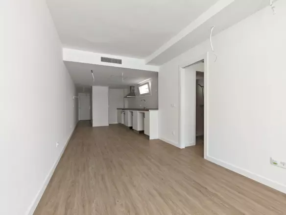 2-bedroom Apartment In Fuengirola, Spain (190 M²)