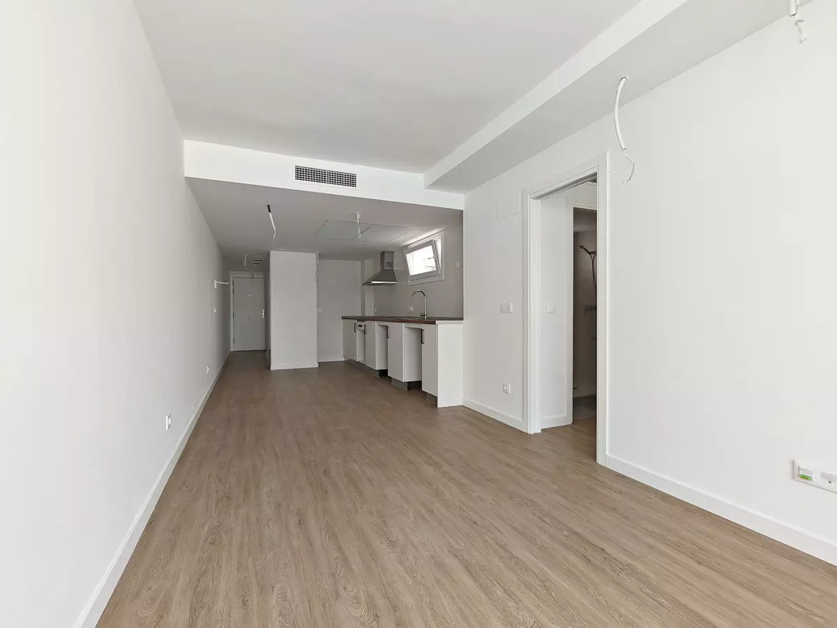 2-bedroom Apartment In Fuengirola, Spain (190 M²)
