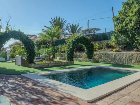 4-bedroom Villa In Frigiliana, Spain (383 M²)