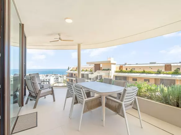 2-bedroom Apartment In Fuengirola, Spain (90 M²)