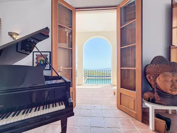 8-bedroom Villa In Alcaucín, Spain (962 M²)