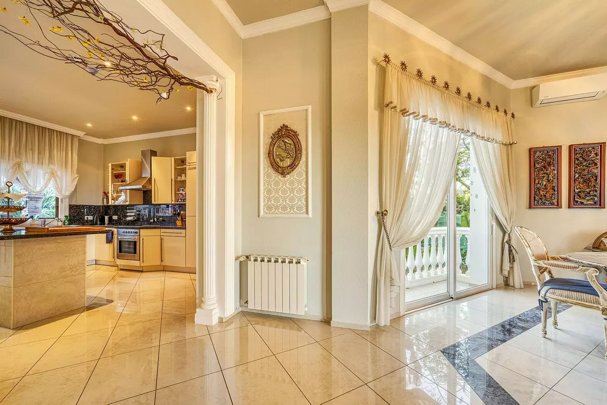 6-bedroom Villa In Marbella, Spain (842 M²)
