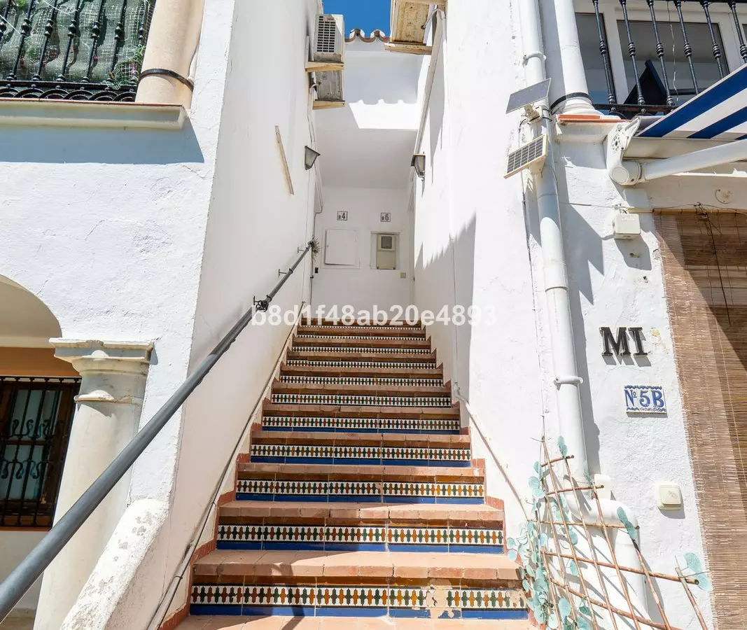 1-bedroom Apartment In Estepona, Spain (61 M²)