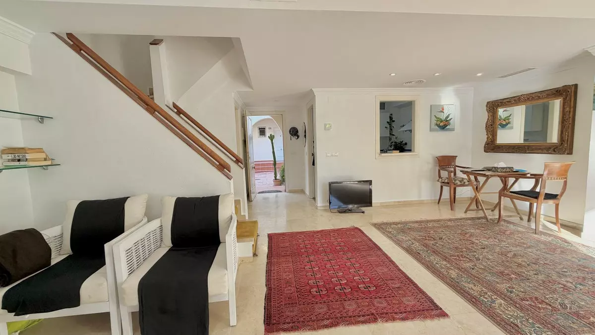 4-bedroom Town House In Marbella, Spain (232 M²)
