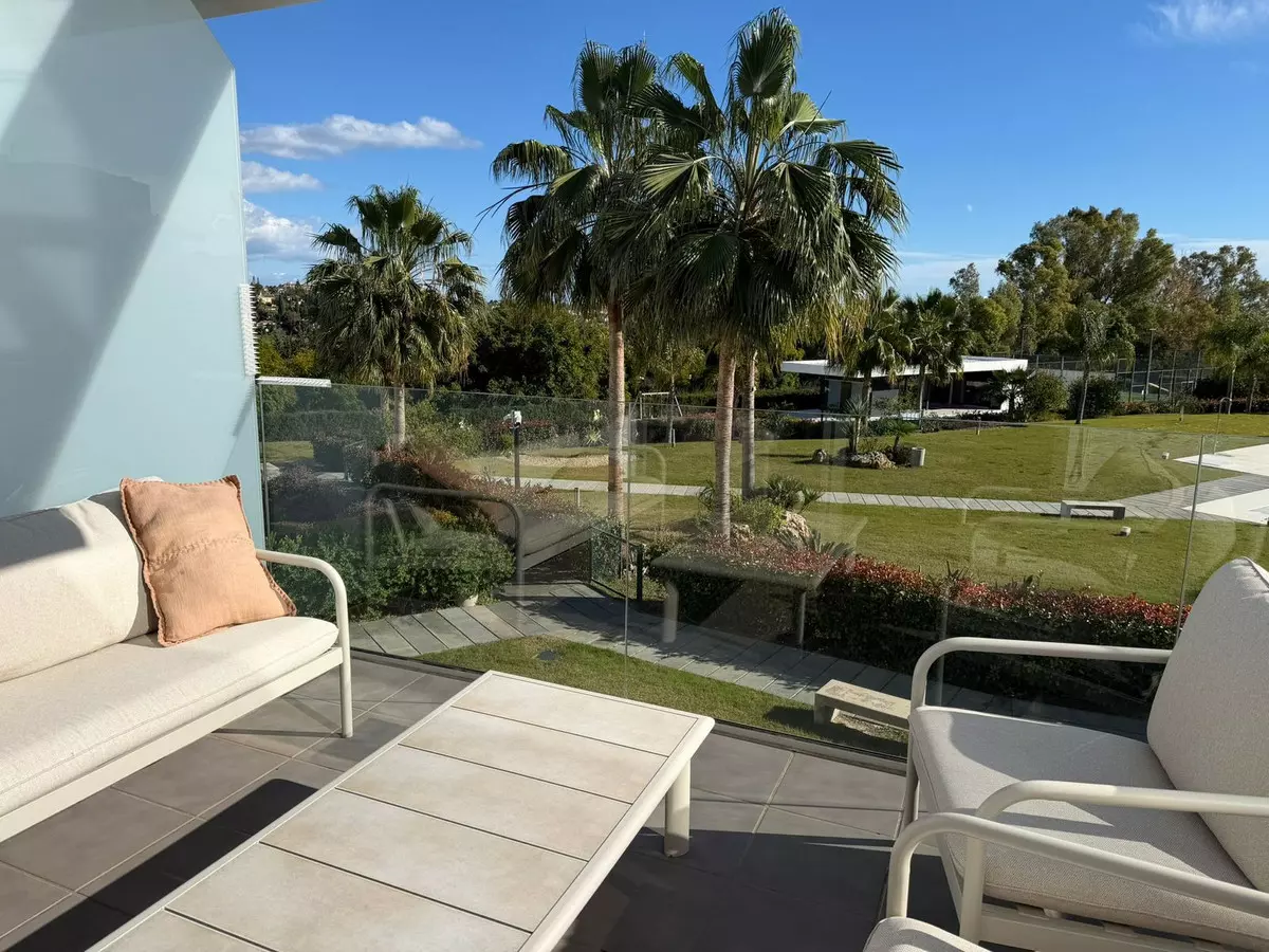 2-bedroom Apartment In Estepona, Spain (99 M²)