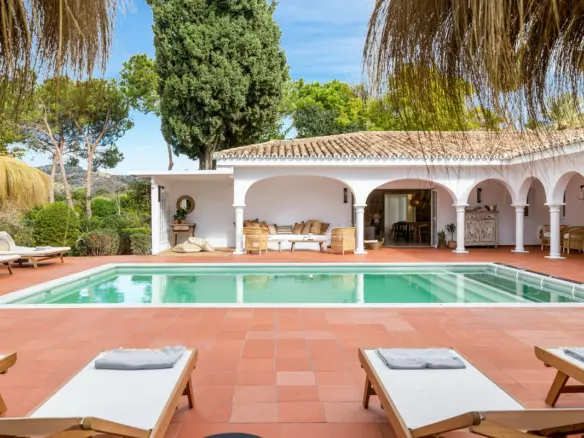 3-bedroom Villa In Marbella, Spain (265 M²)