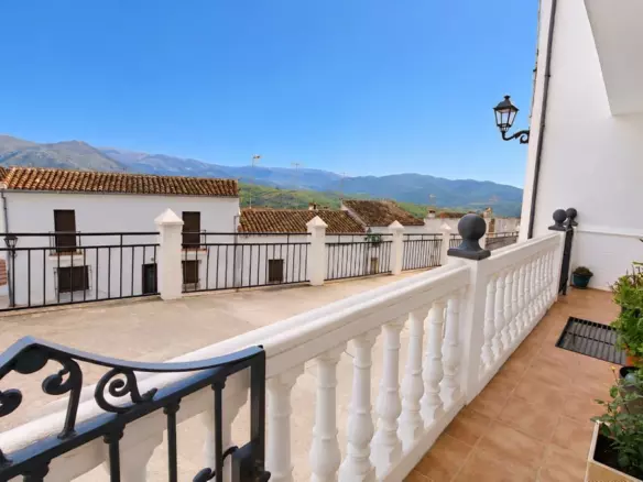 8-bedroom Town House In Ronda, Spain (385 M²)