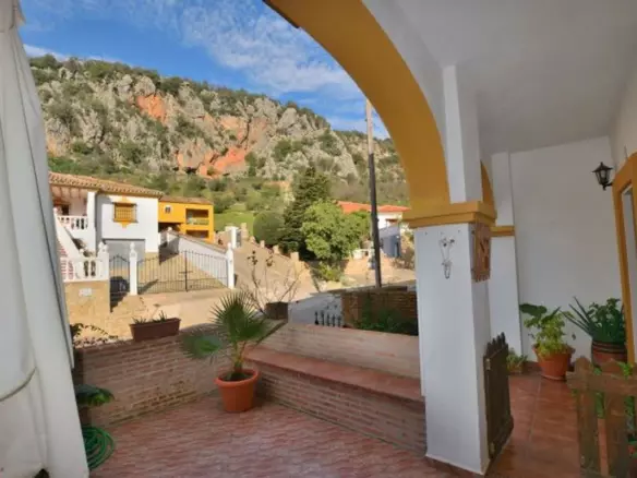 3-bedroom Town House In Ronda, Spain (114 M²)