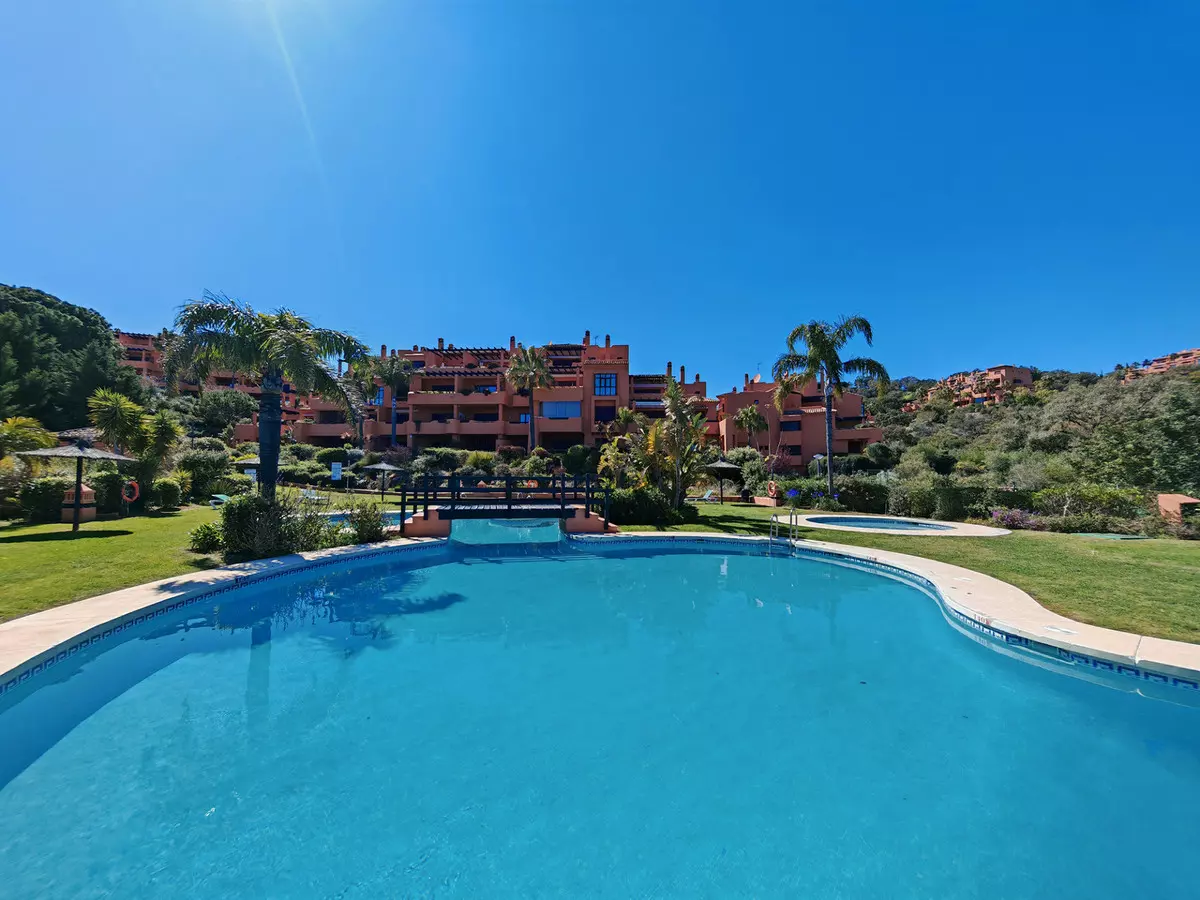 3-bedroom Apartment In Marbella, Spain (270 M²)