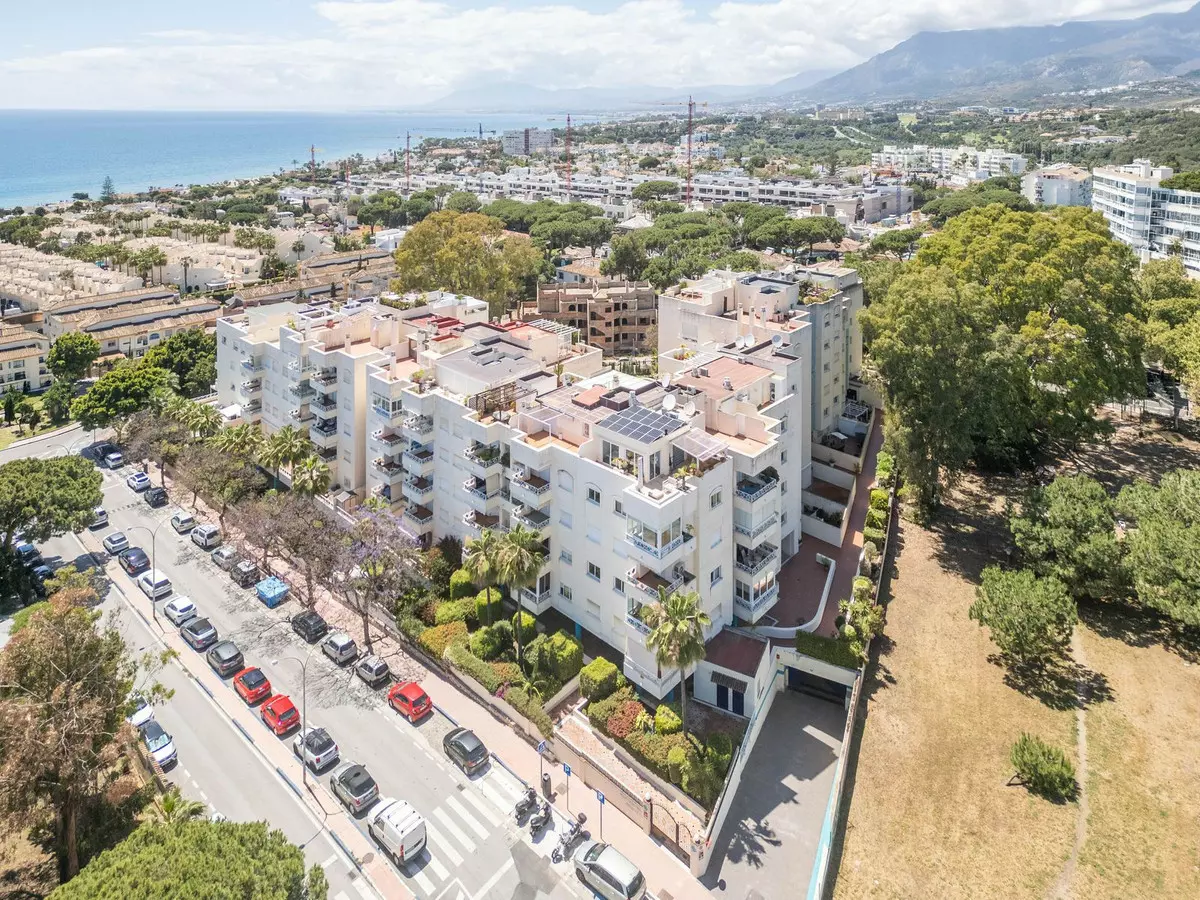 2-bedroom Apartment In Marbella, Spain (98 M²)