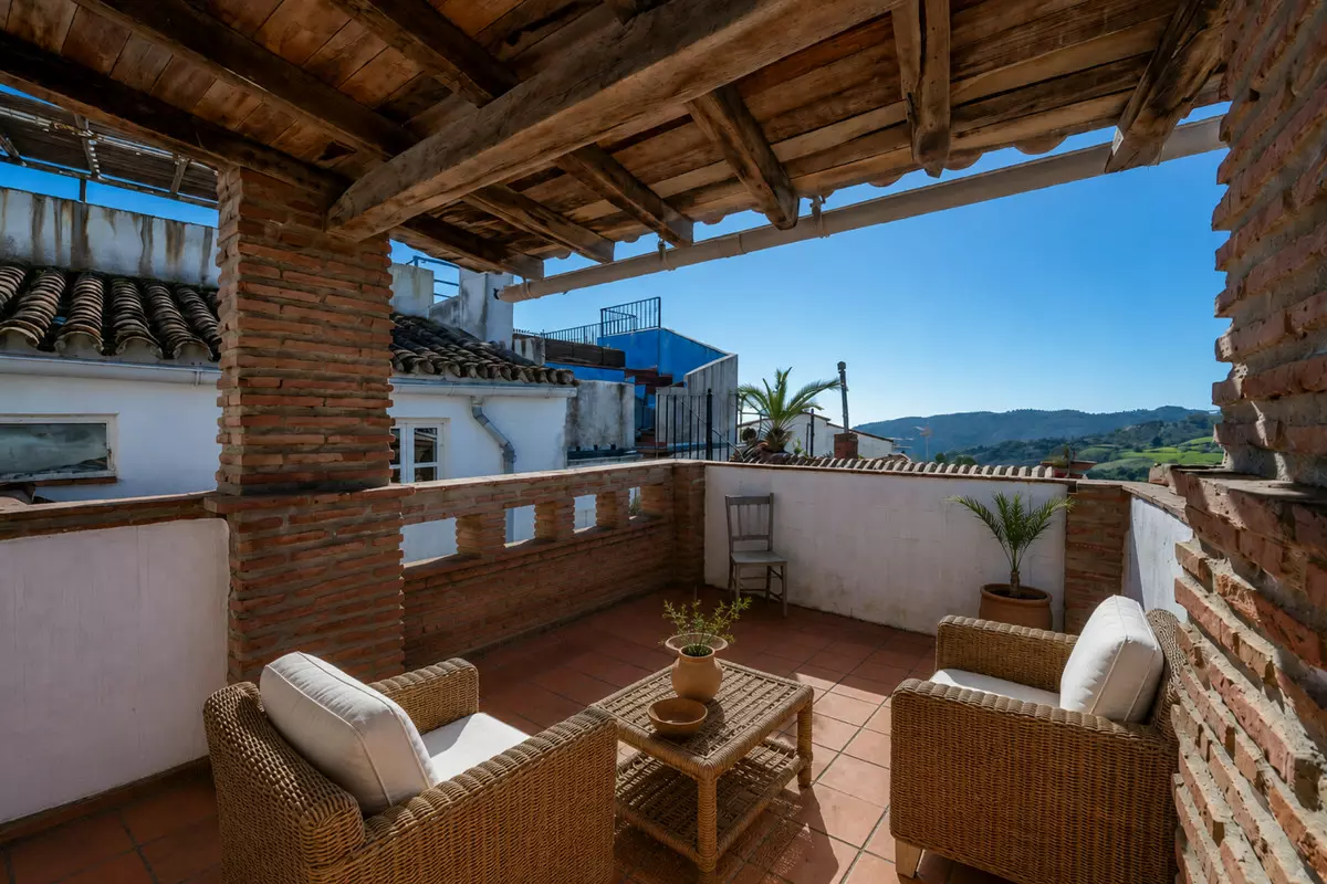 4-bedroom Town House In Gaucín, Spain (249 M²)