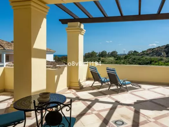 2-bedroom Apartment In Casares, Spain (202 M²)
