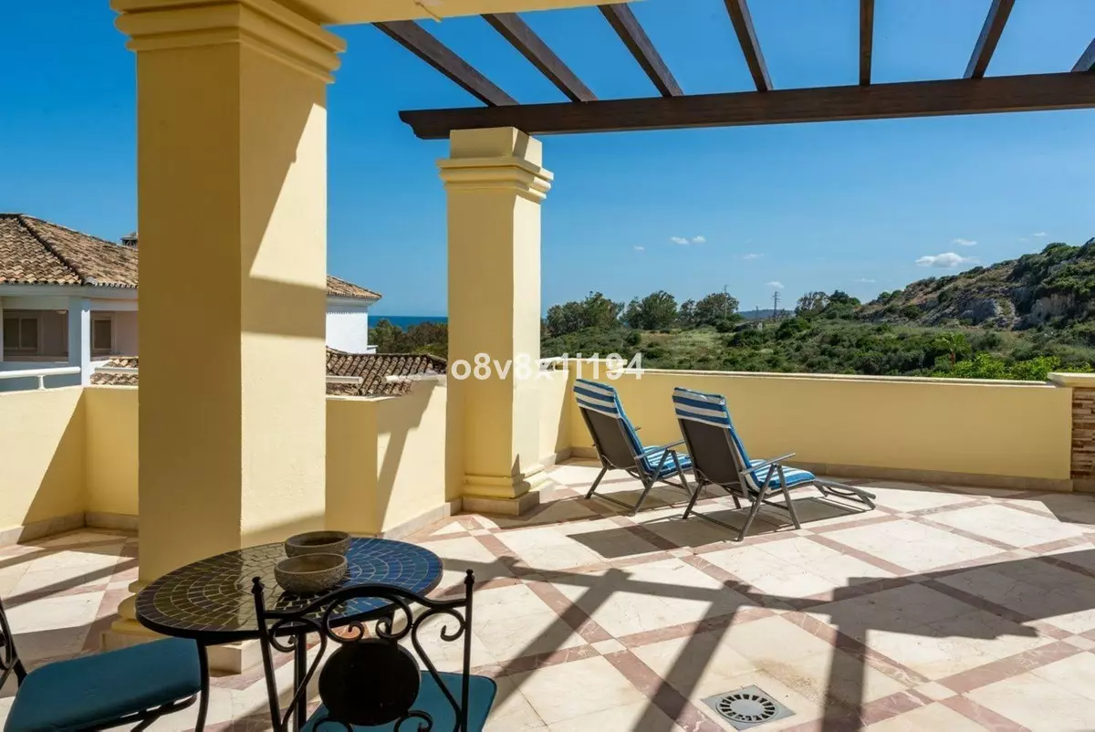 2-bedroom Apartment In Casares, Spain (202 M²)