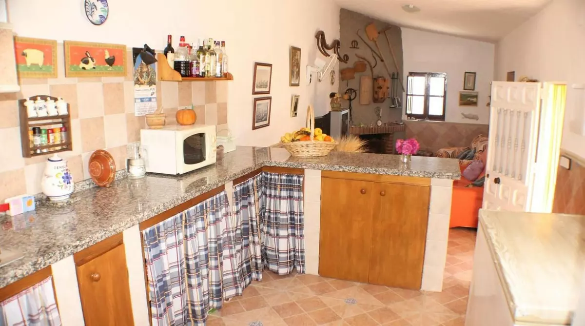 4-bedroom Country House In Cártama, Spain (260 M²)