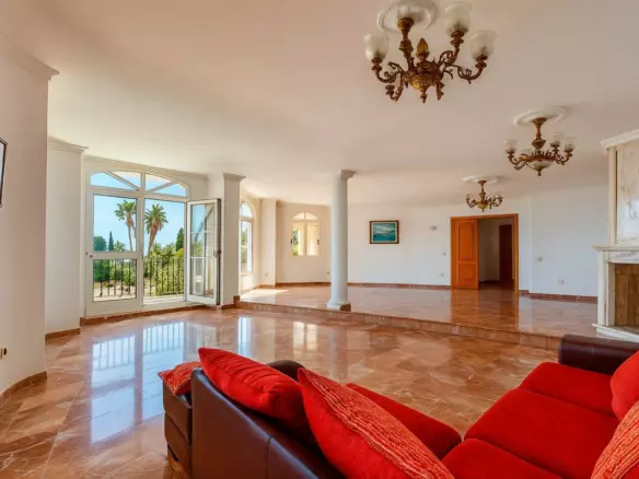 9-bedroom Villa In Benalmádena, Spain (1.146 M²)