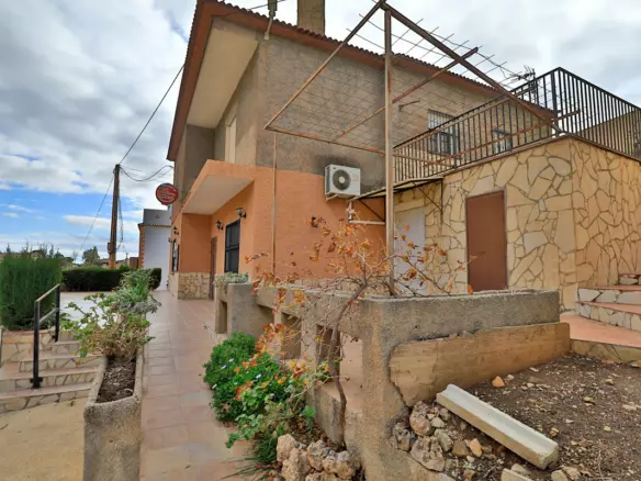 6-bedroom Country House In Alfarnatejo, Spain (528 M²)