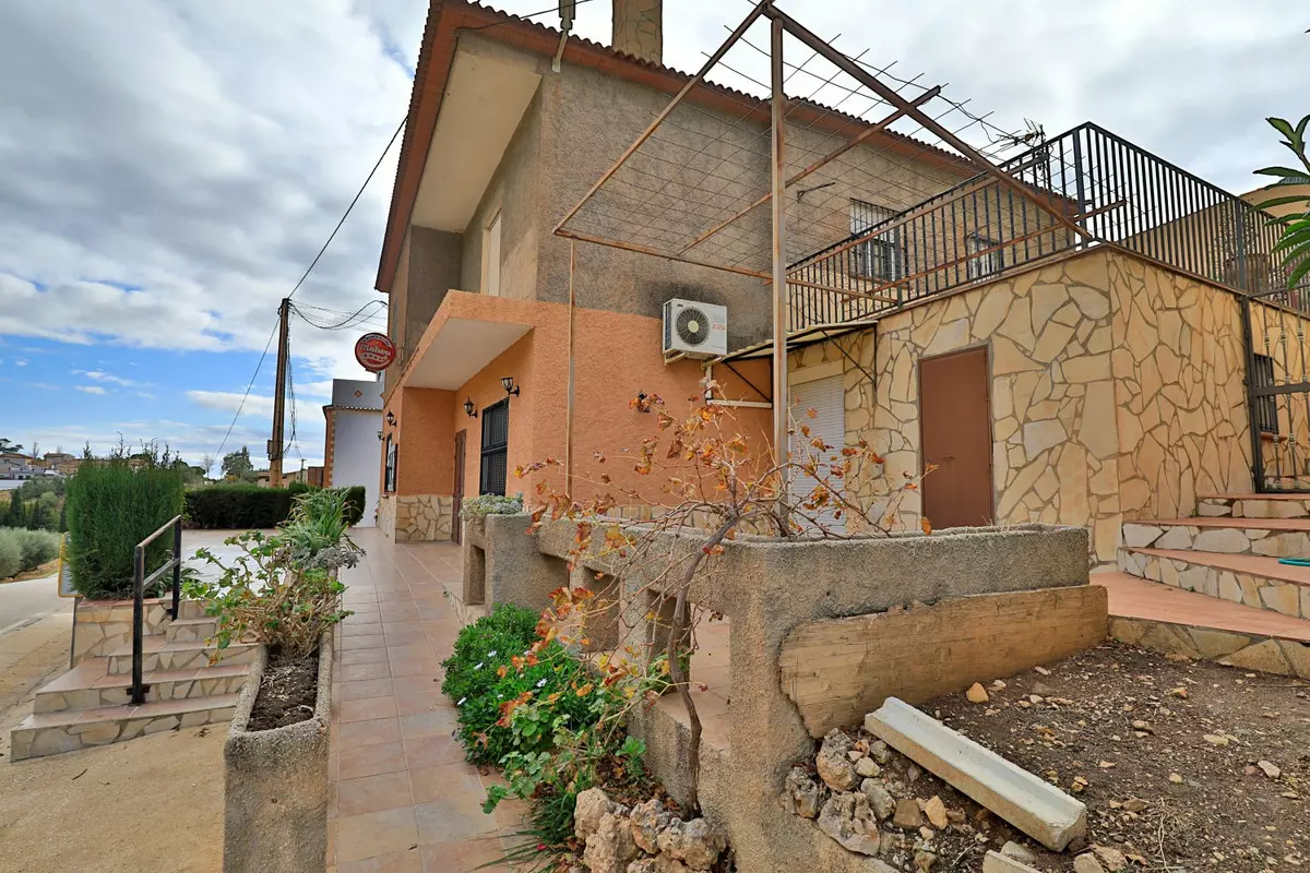 6-bedroom Country House In Alfarnatejo, Spain (528 M²)