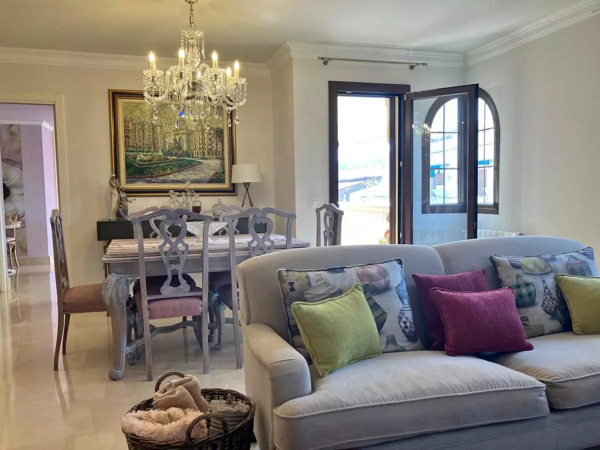 4-bedroom Apartment In Ronda, Spain (180 M²)