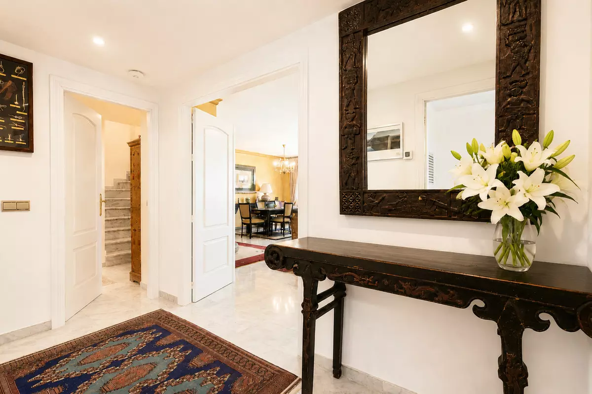4-bedroom Apartment In Marbella, Spain (286 M²)