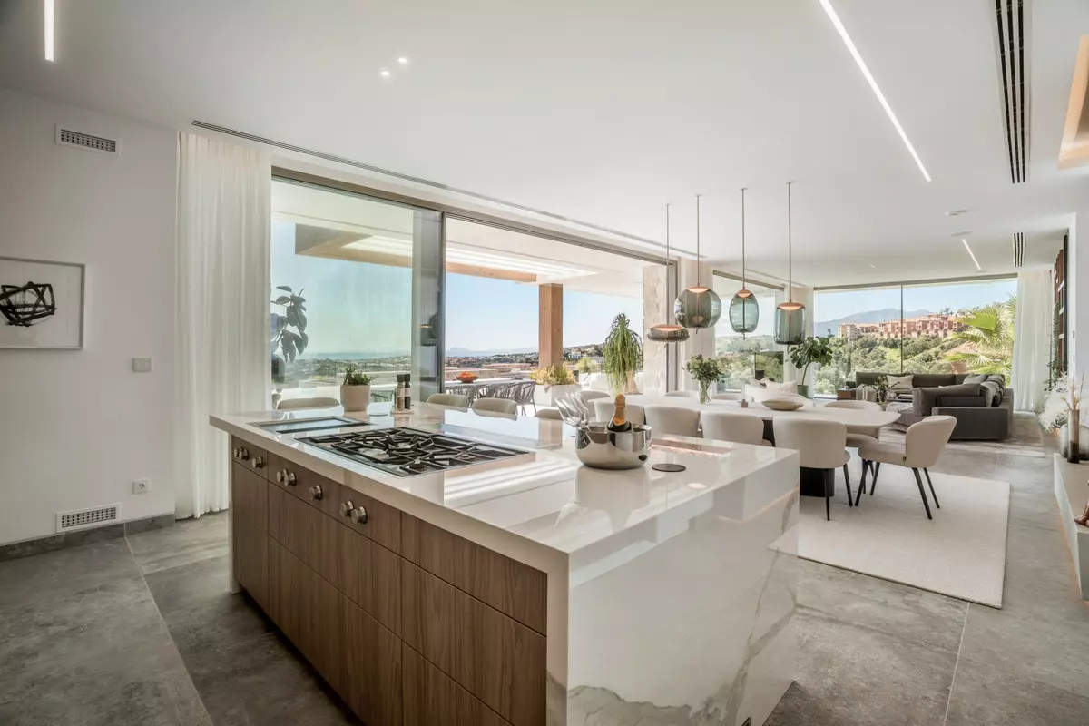 6-bedroom Villa In Benahavis, Spain (943 M²)