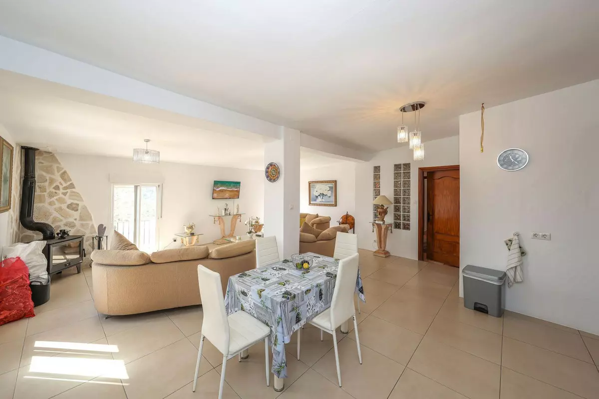 3-bedroom Town House In Tolox, Spain (125 M²)