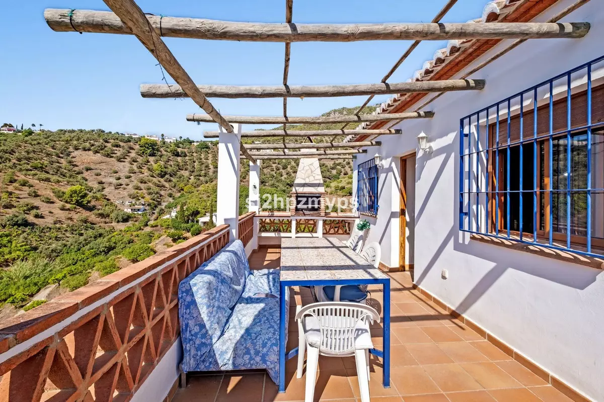 2-bedroom Villa In Frigiliana, Spain (49 M²)