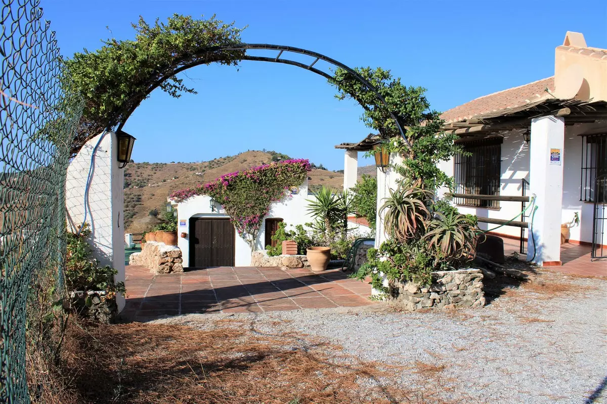 3-bedroom Villa In Frigiliana, Spain (423 M²)