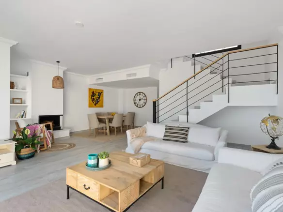 3-bedroom Town House In Marbella, Spain (294 M²)