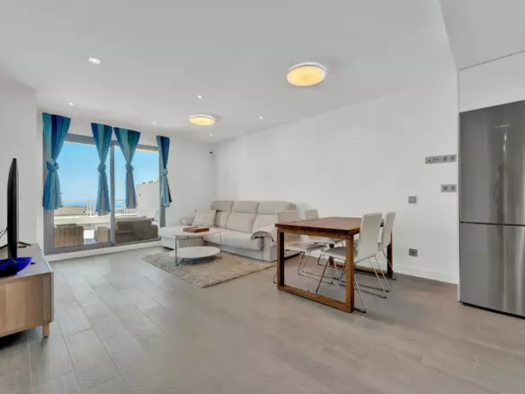 2-bedroom Apartment In Benalmádena, Spain (122 M²)