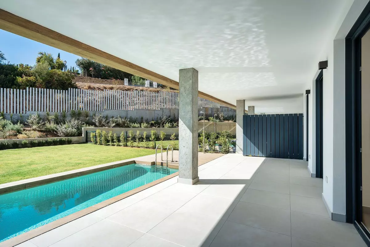 2-bedroom Apartment In Marbella, Spain (92 M²)