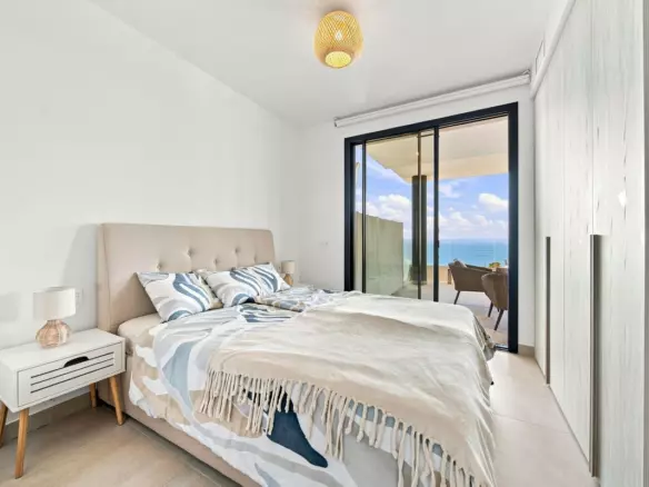 2-bedroom Apartment In Fuengirola, Spain (133 M²)