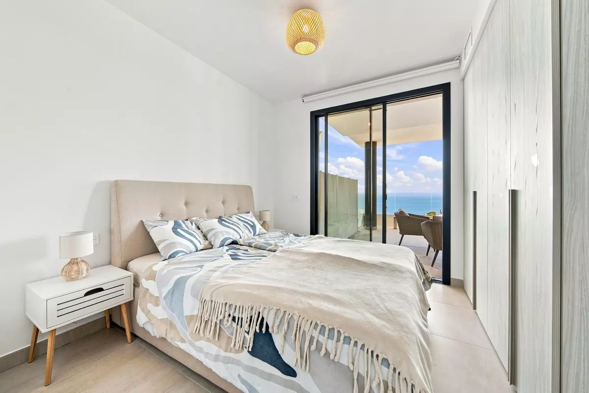 2-bedroom Apartment In Fuengirola, Spain (133 M²)