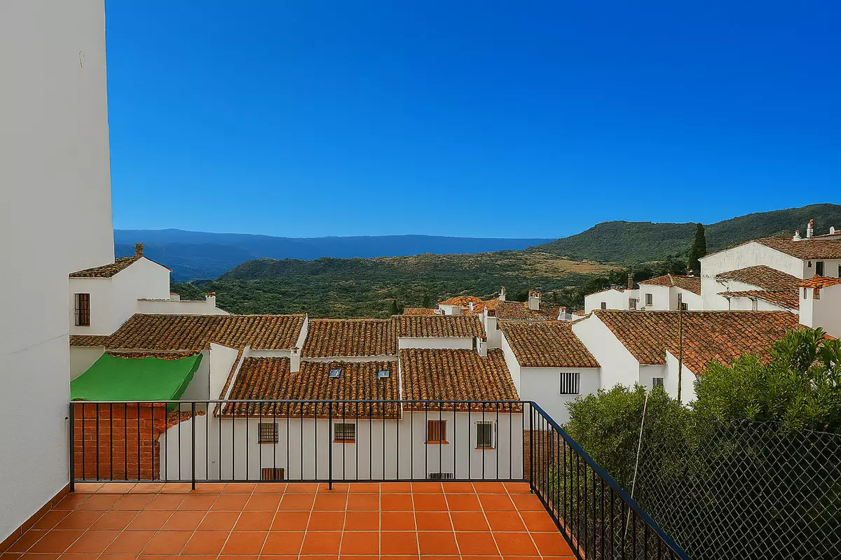 3-bedroom Town House In Gaucín, Spain (190 M²)