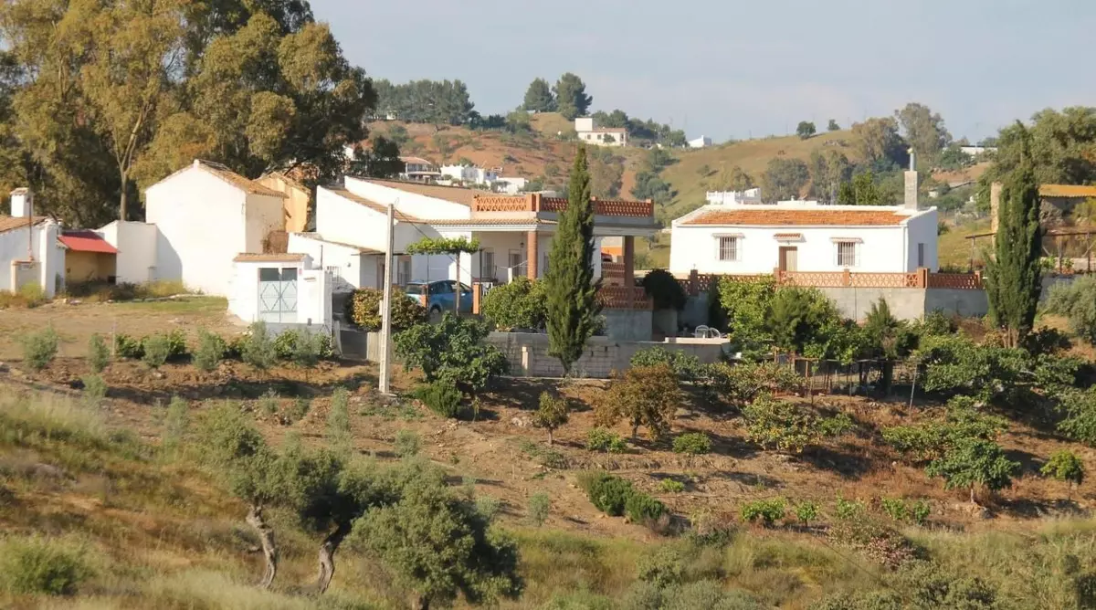 4-bedroom Country House In Cártama, Spain (260 M²)