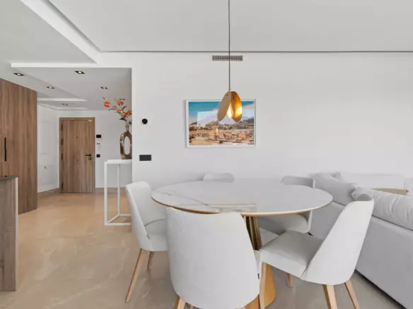 3-bedroom Apartment In Istan, Spain (203 M²)