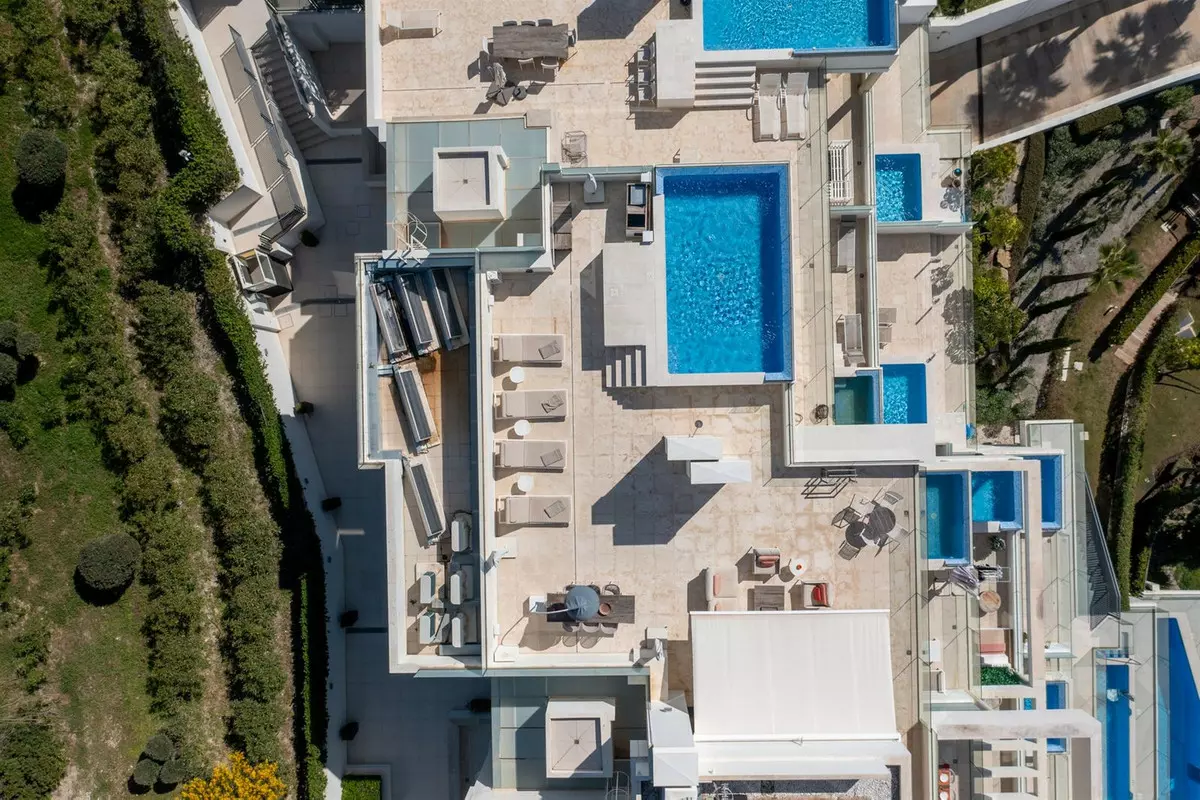 3-bedroom Apartment In Marbella, Spain (188 M²)