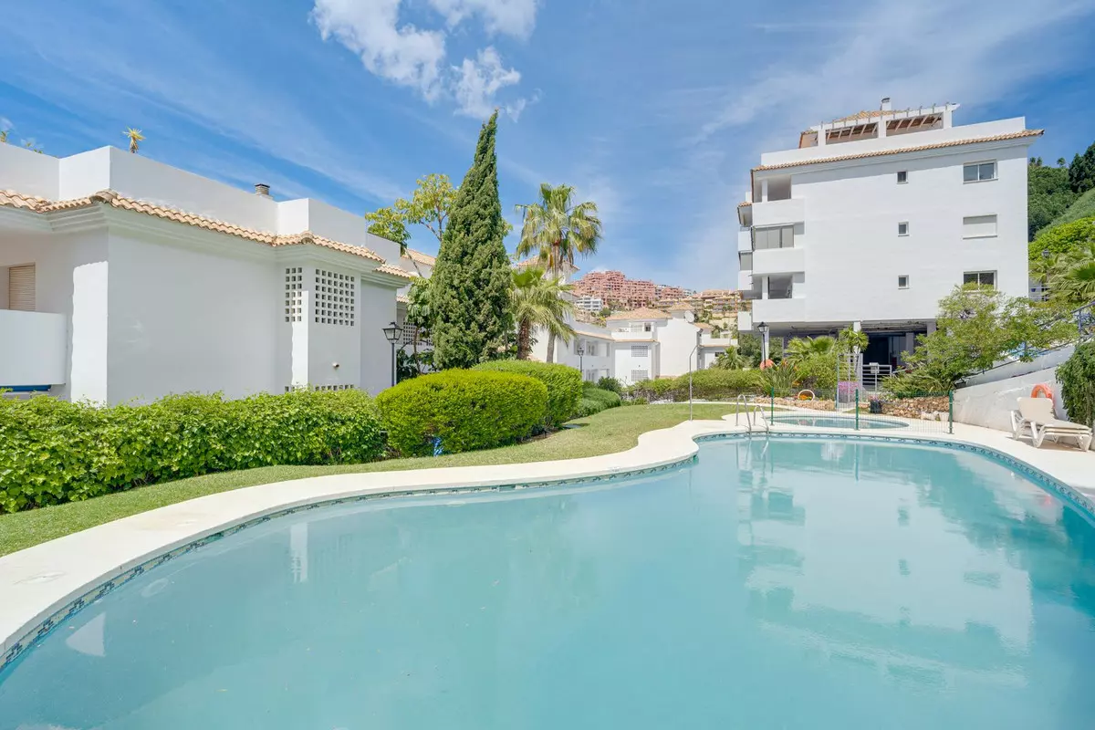 3-bedroom Apartment In Mijas, Spain (130 M²)