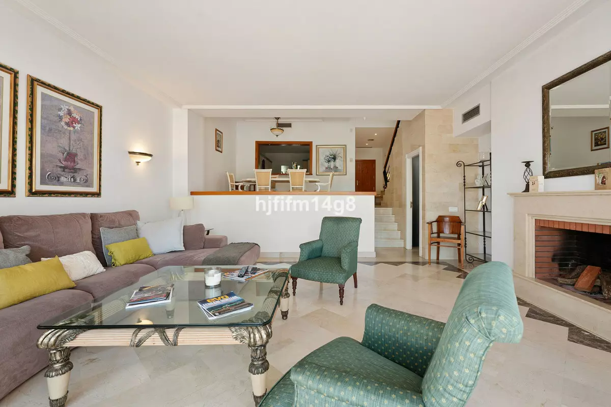 3-bedroom Town House In Marbella, Spain (385 M²)