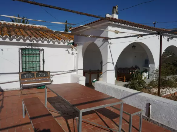 3-bedroom Country House In La Viñuela, Spain (220 M²)