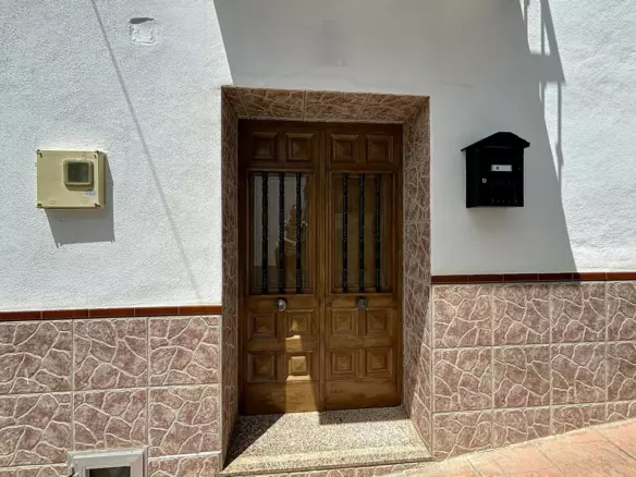 5-bedroom Villa In Periana, Spain (231 M²)