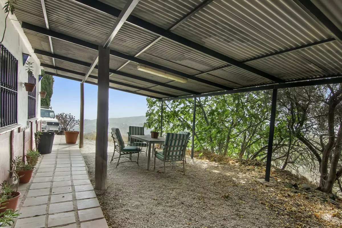 2-bedroom Country House In Iznate, Spain (64 M²)