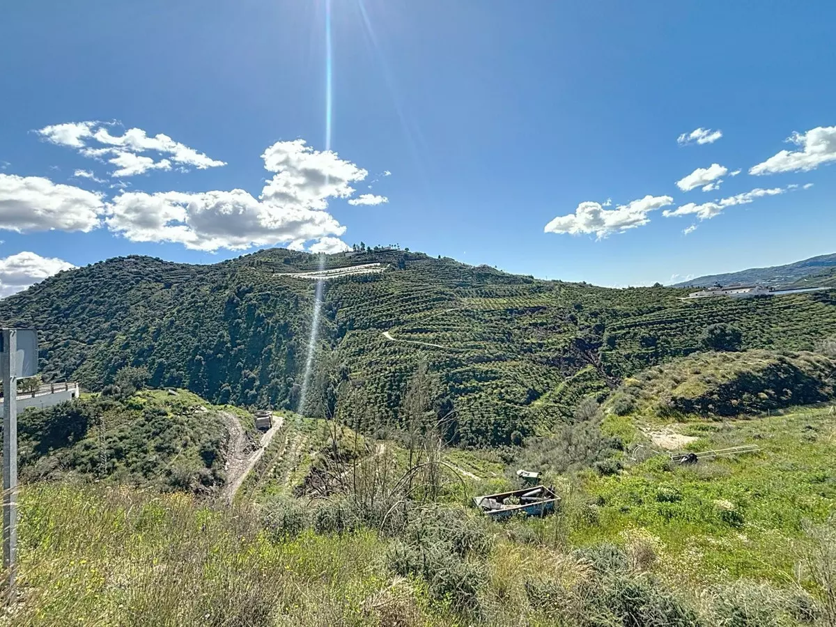 5-bedroom Villa In Canillas De Aceituno, Spain (298 M²)