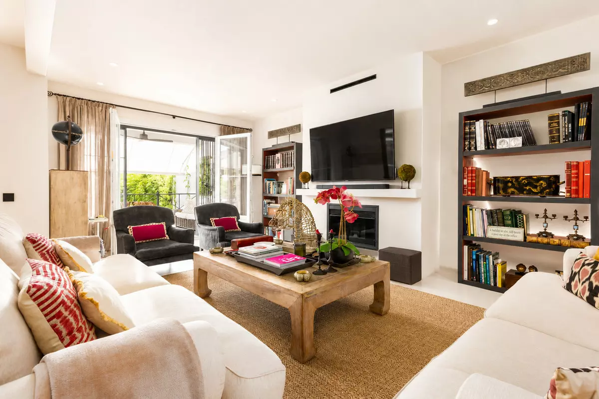 6-bedroom Town House In Marbella, Spain (305 M²)