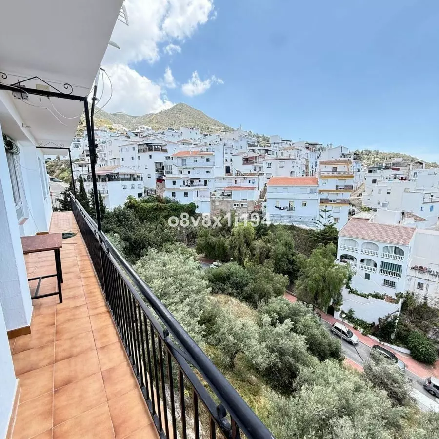 4-bedroom Villa In Cómpeta, Spain (507 M²)