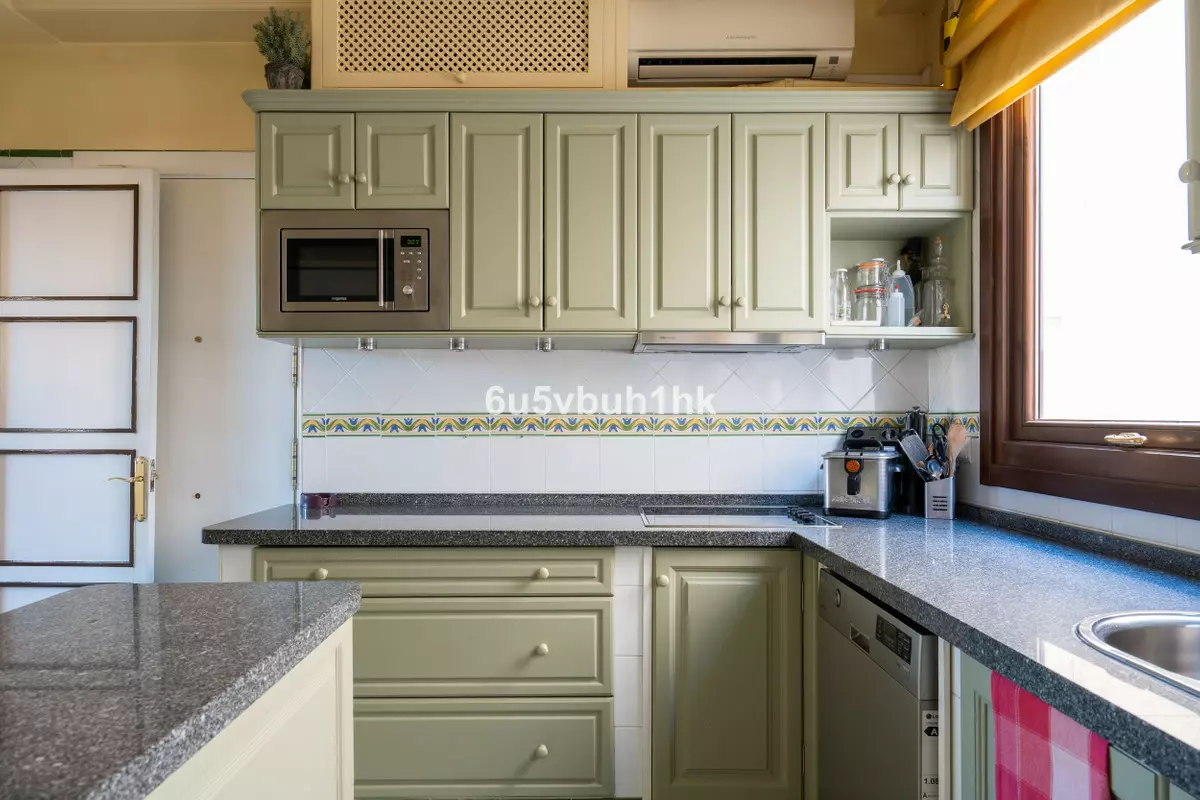 3-bedroom Apartment In Málaga, Spain (154 M²)