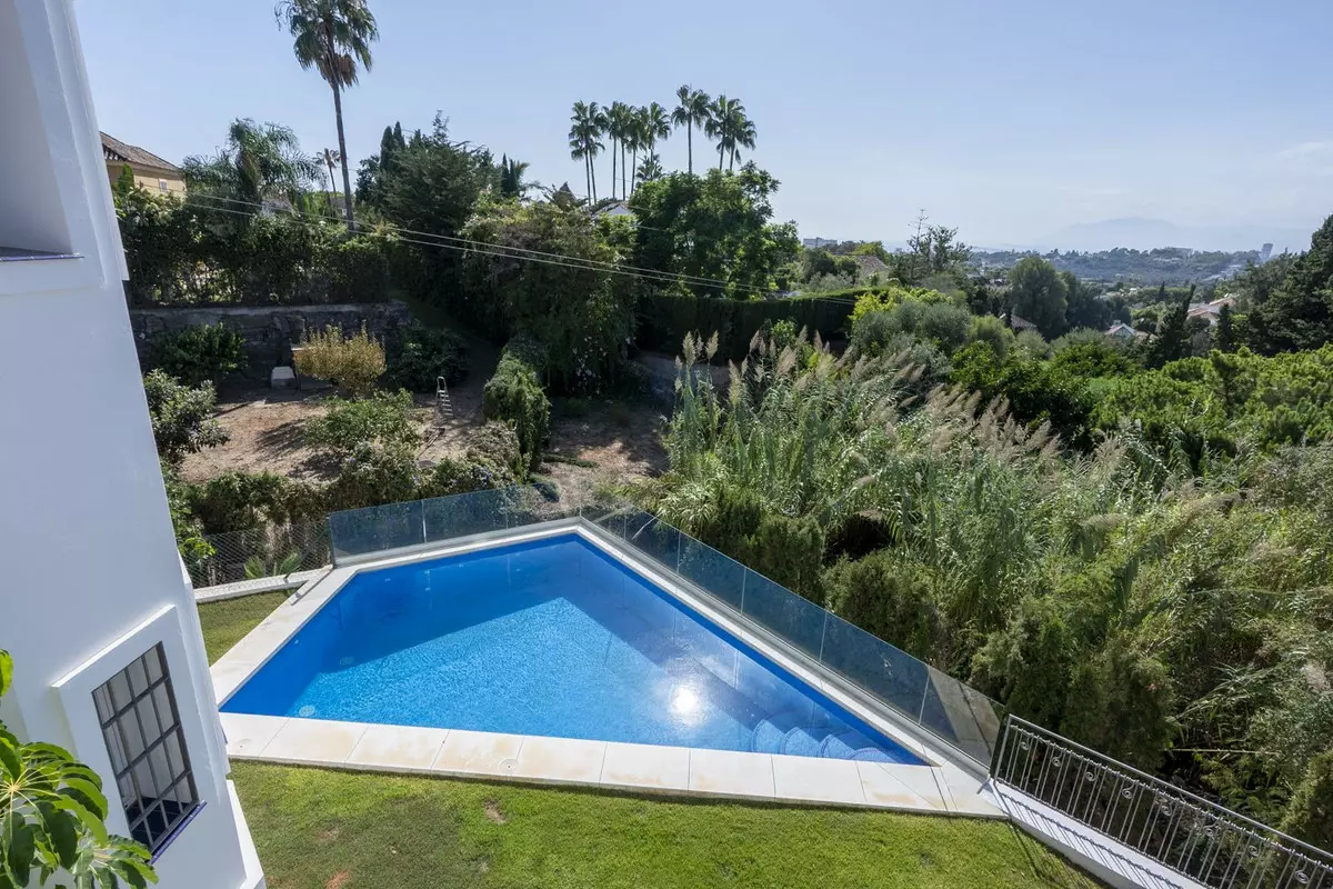 5-bedroom Villa In Marbella, Spain (503 M²)