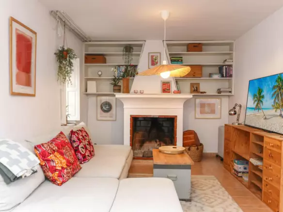 5-bedroom Town House In Tolox, Spain (168 M²)