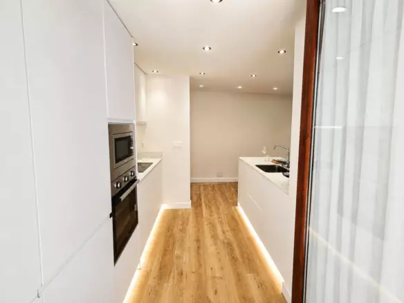 2-bedroom Apartment In Manilva, Spain (87 M²)