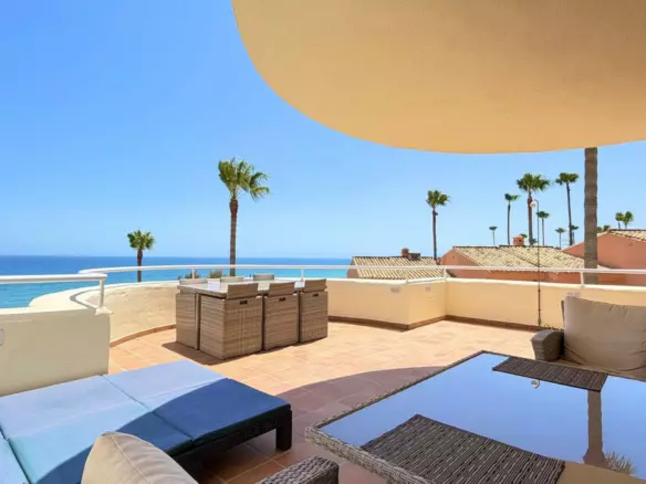 3-bedroom Apartment In Estepona, Spain (157 M²)